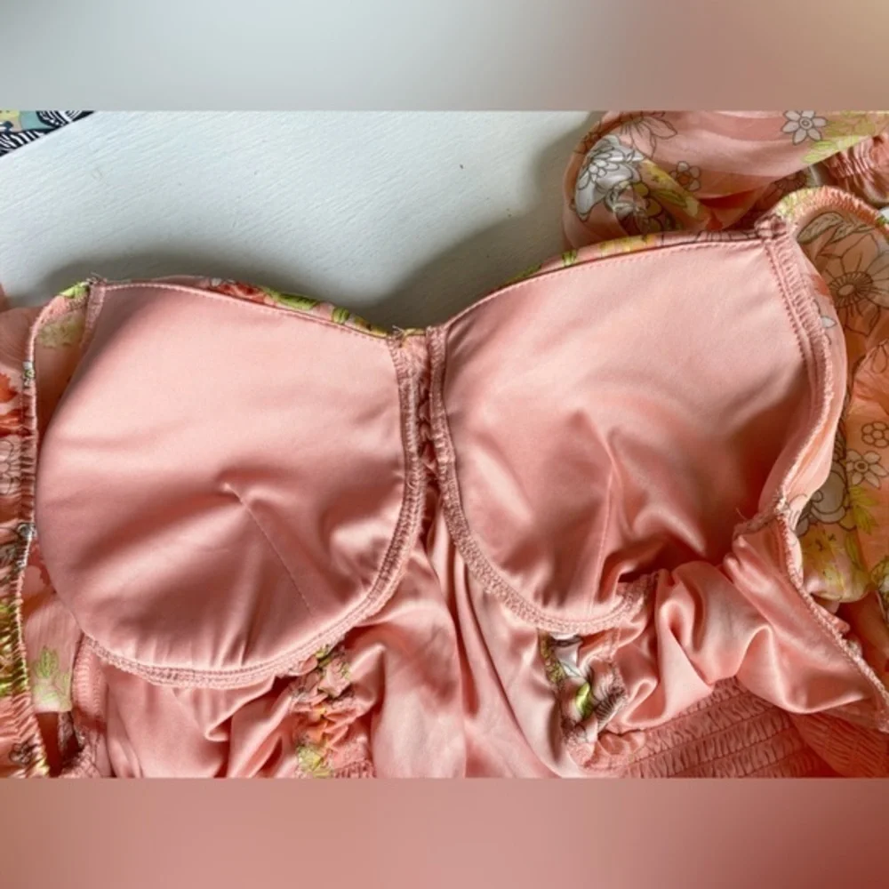 Madden NYC Junior's‎ Orange Floral Ruched Front Top with Sheering & Bra Cup - Picture 10 of 13